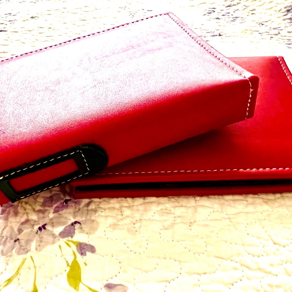 Two RED photo books. 5X7. 64 photos. Brand NEW